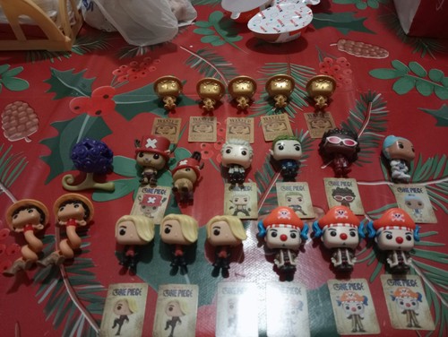 Personaggi one piece kinder - personaggi,