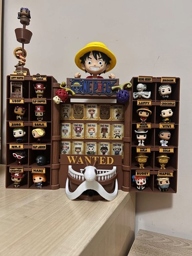 Espositore one piece kinder - one,